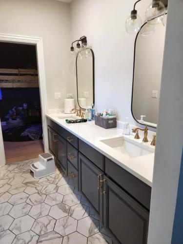 Bathroom-PHOTO-2024-06-07-15-31-48-3